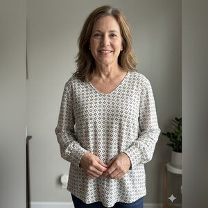 Adrianna Papell Long Sleeve Chic Work Stretch Blouse Sz M Geometric Print NWT